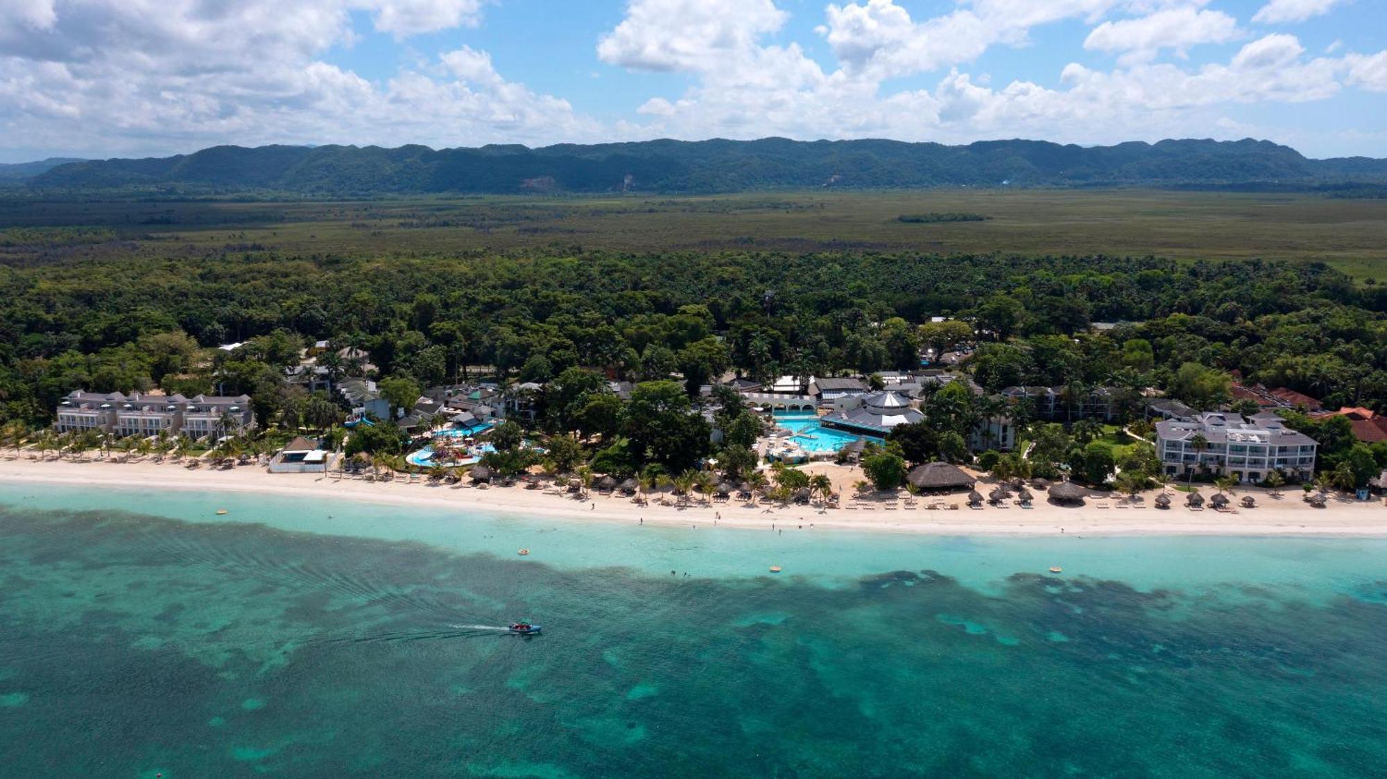 Beaches Negril Resort And Spa Esterno foto